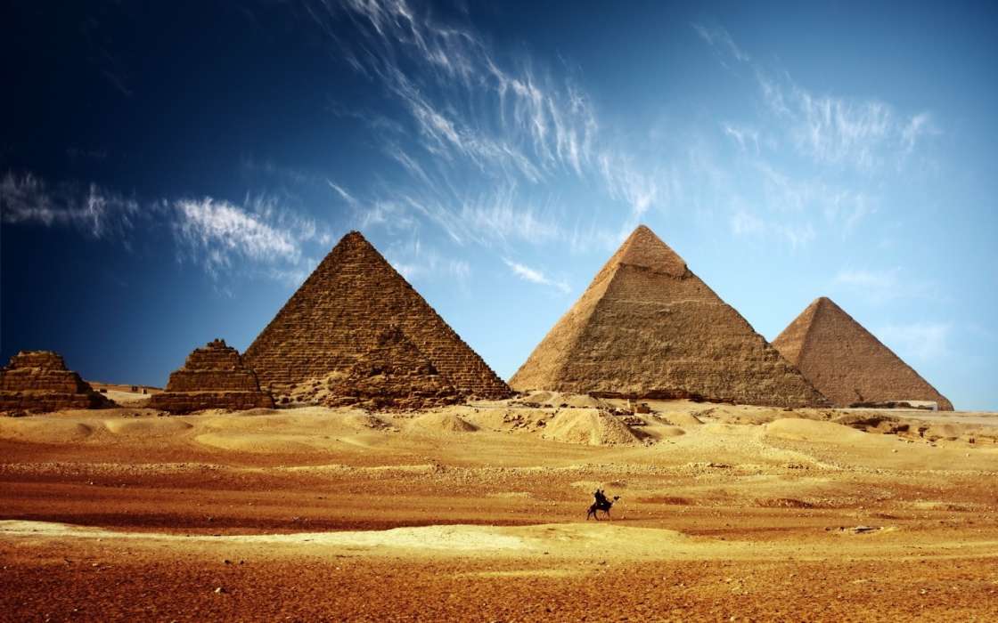 Paysage,Pyramides