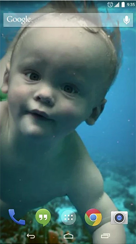 Enfant nageant  